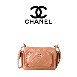 CHANEL 24k 스몰 멀티 포켓 카메라 백