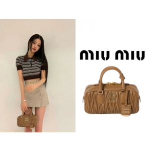 MIU MIU 아르카디 마테라쎄 가죽백