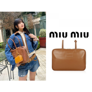 MIU MIU 가죽 보 백