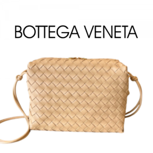 BOTTEGA VENETA 루프 카메라 백