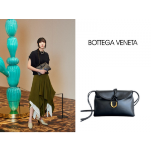 BOTTEGA VENETA 스몰 리베르타