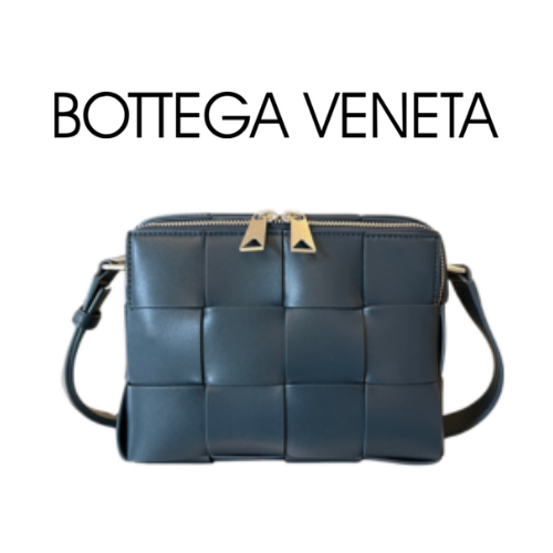 BOTTEGA VENETA 미디엄 아르코 카메라 백