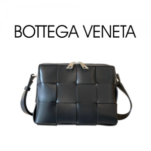 BOTTEGA VENETA 미디엄 아르코 카메라 백