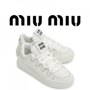 Miu Miu 리틀 화이트 슈즈