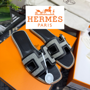 HERMES ORAN 샌들