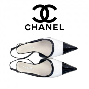 CHANEL 크루즈 포인티드 토 웨지 샌들