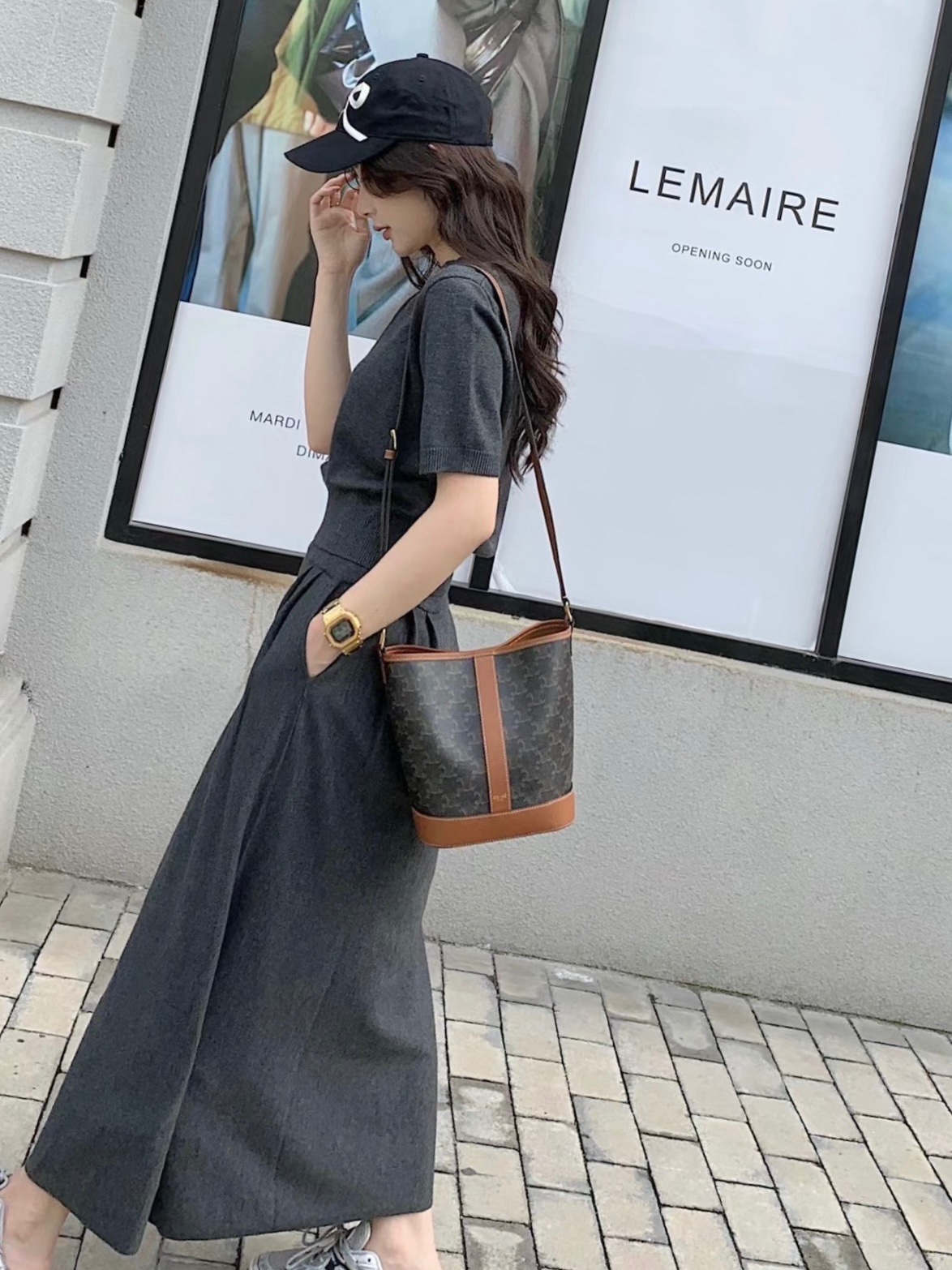 CELINE 트리옹프 스몰 버킷