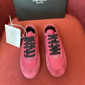 PRADA 컬랩스 리나일론 및 스웨이드 스니커즈