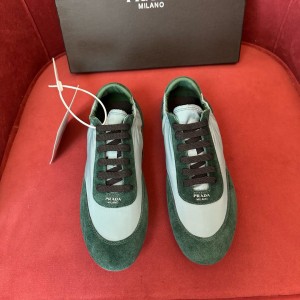 PRADA 컬랩스 리나일론 및 스웨이드 스니커즈