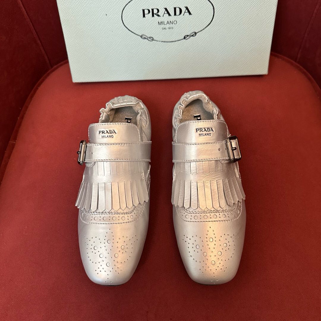 PRADA 셔플 프린지 가죽 로퍼