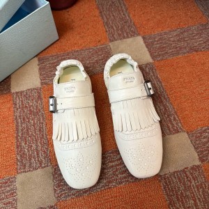 PRADA 셔플 프린지 가죽 로퍼