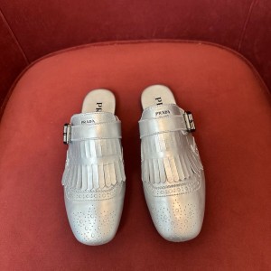 PRADA 셔플 프린지 가죽 뮬