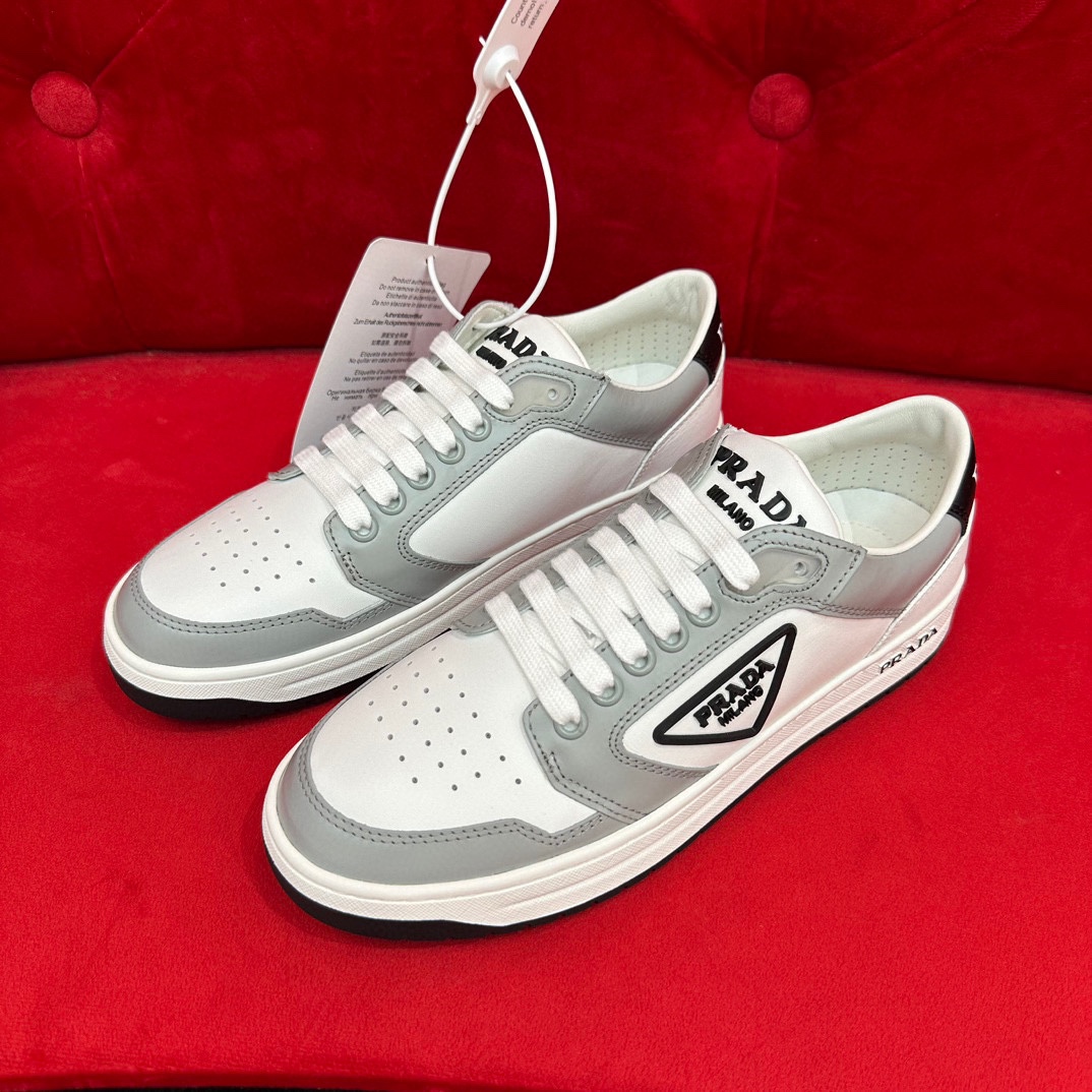 PRADA 다운타운 스니커즈