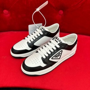 PRADA 다운타운 스니커즈
