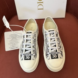 DIOR Walk'n Dior 자수 플랫폼 슈즈