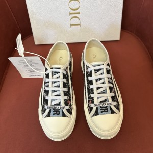 DIOR Walk'n Dior 자수 플랫폼 슈즈
