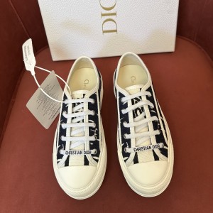 DIOR Walk'n Dior 자수 플랫폼 슈즈