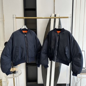 PRADA 항공 다운 점퍼