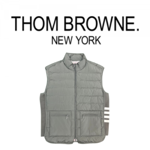 THOM BROWNE 초경량 나일론 테크니컬 패브릭  퍼넬 넥 패딩 조끼
