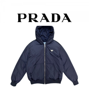 [남녀공용] PRADA 경량 리사이클 나일론 후드 패딩 크롭 재킷