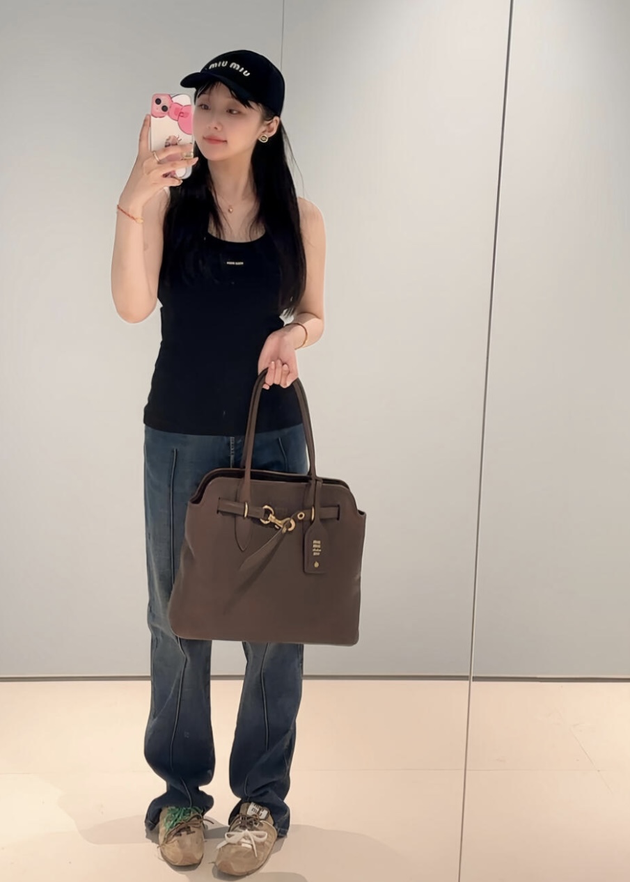 [WOMEN] MIU MIU 스레드 니트 민소매
