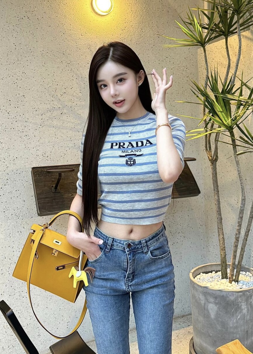 [WOMEN] PRADA 스트라이프 인타르시아 울 크루넥 니트
