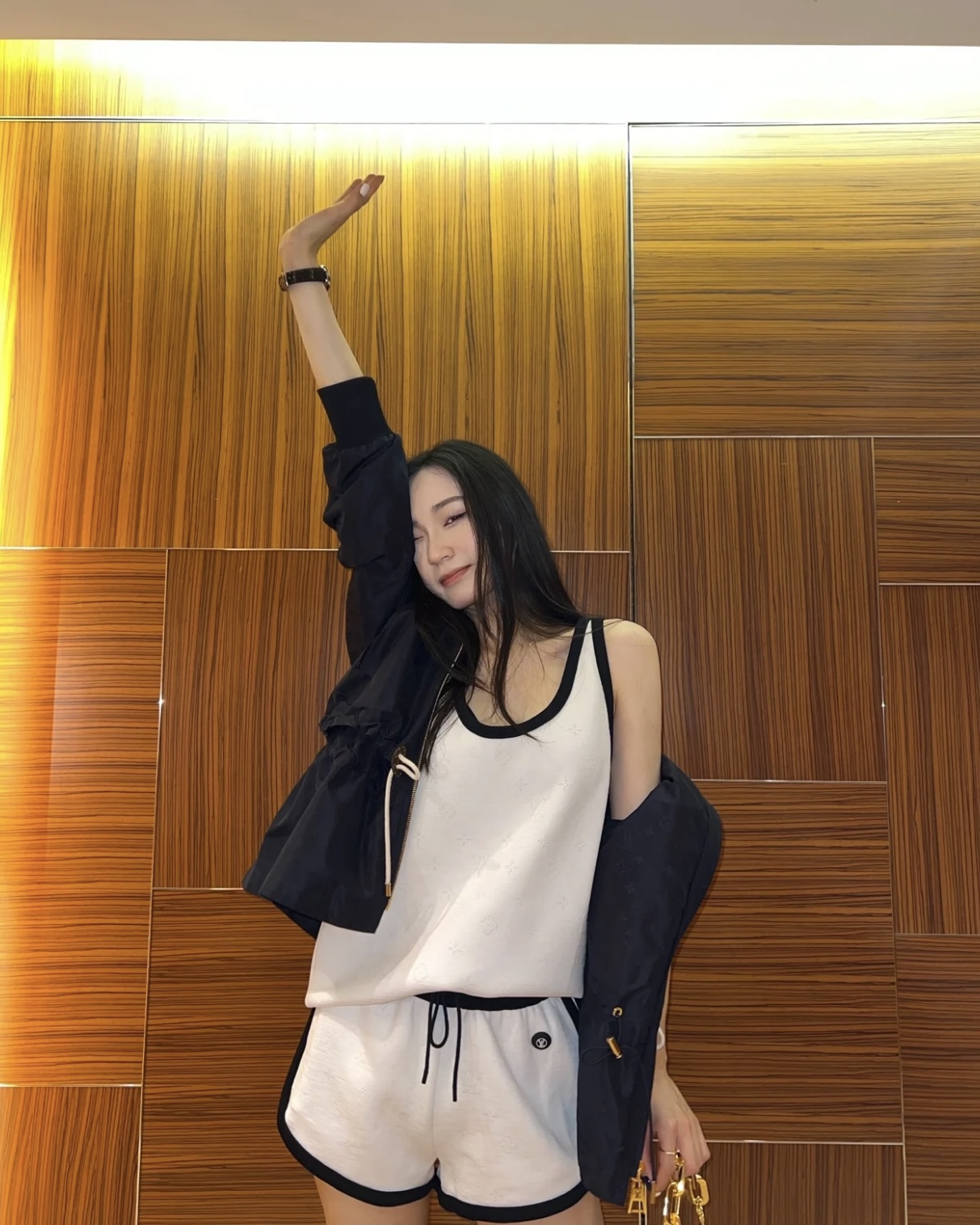 [WOMEN] [SET] Louis Vuitton 모노그램 자카드 베스트 탑