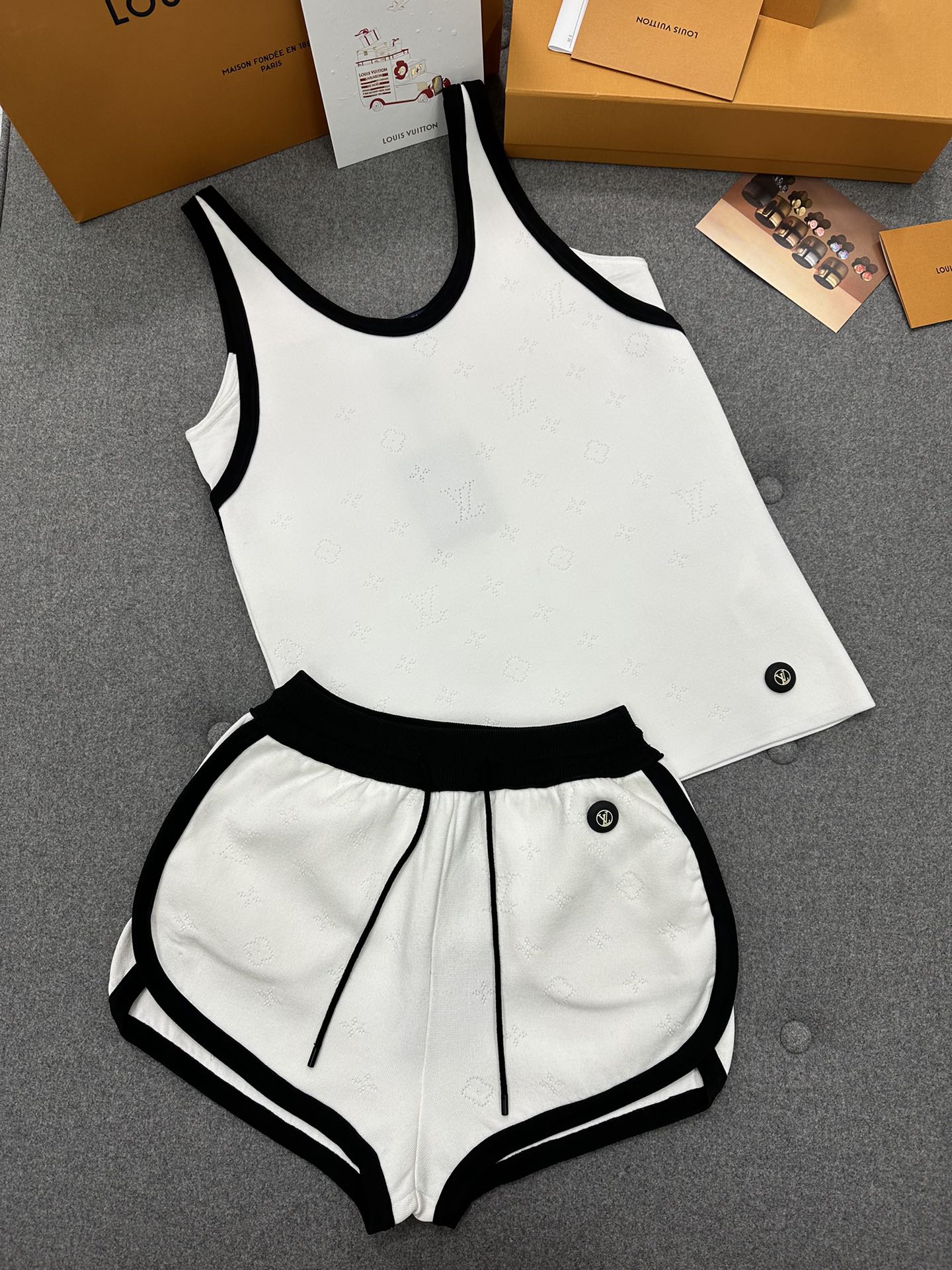 [WOMEN] [SET] Louis Vuitton 모노그램 자카드 쇼츠