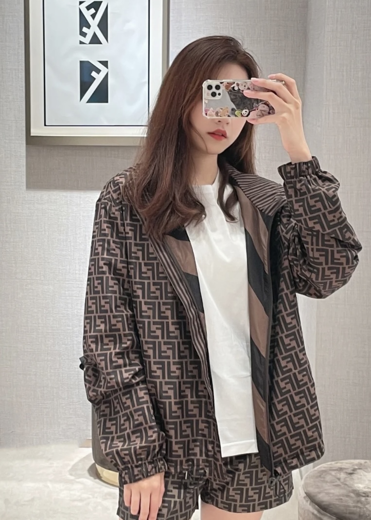 [남녀공용] FENDI 나일론 리버시블 자켓