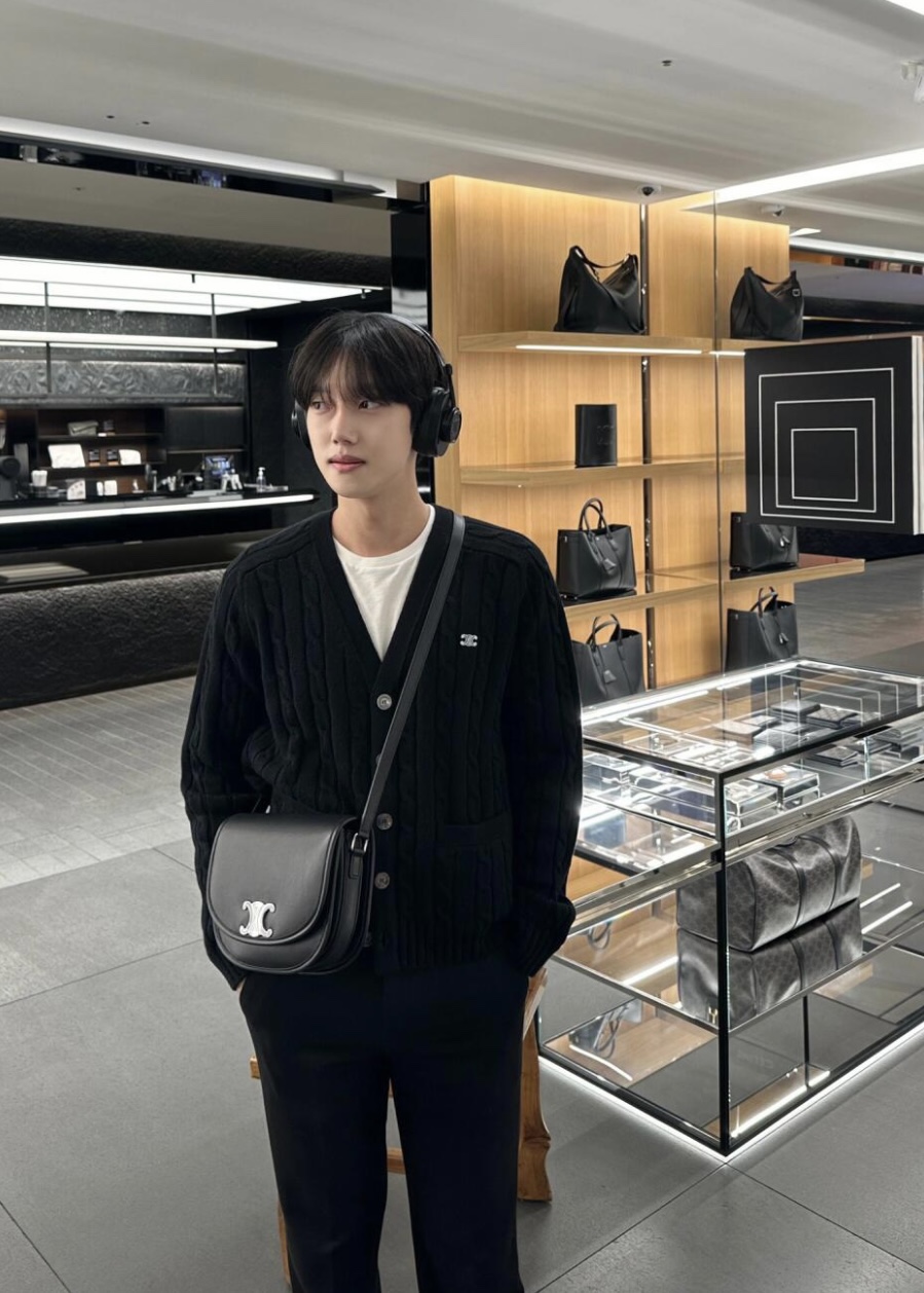 [남녀공용] CELINE 트리옹페 케이블 니트 캐시미어 가디건