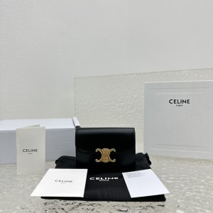 CELINE 트리옹프 플랩 카드 홀더