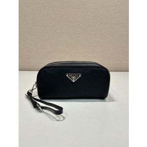 PRADA 라운드 파우치 지갑
