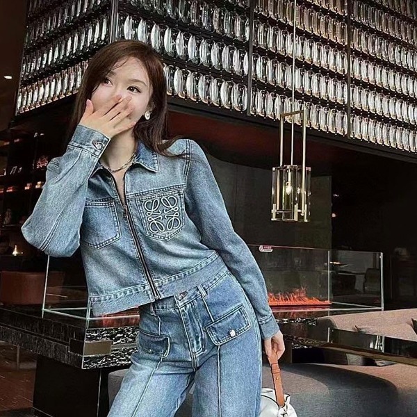 [WOMEN] LOEWE 아나그램 패치 데님 집업 자켓