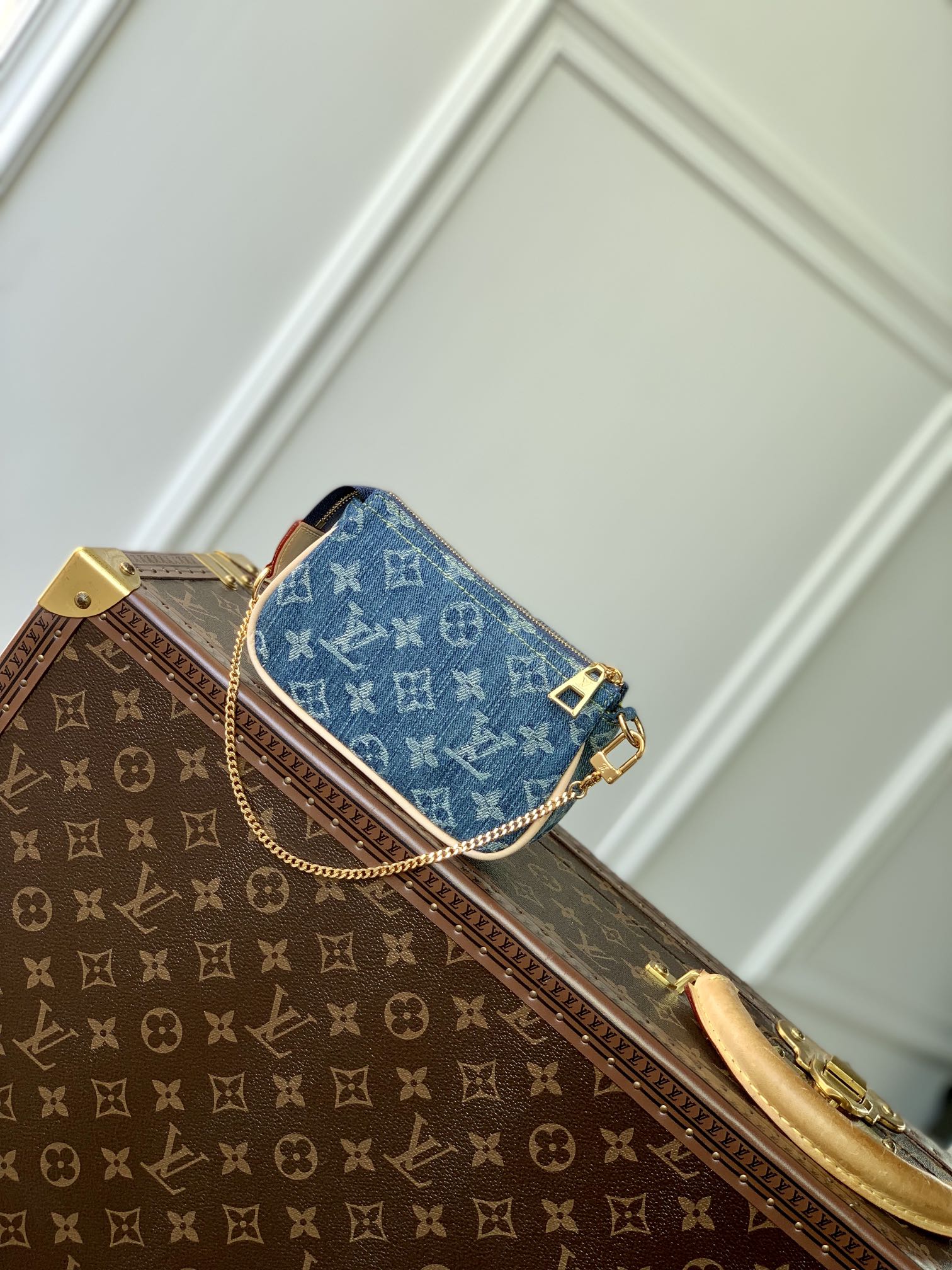 LOUIS VUITTON 모노그램 데님 클러치