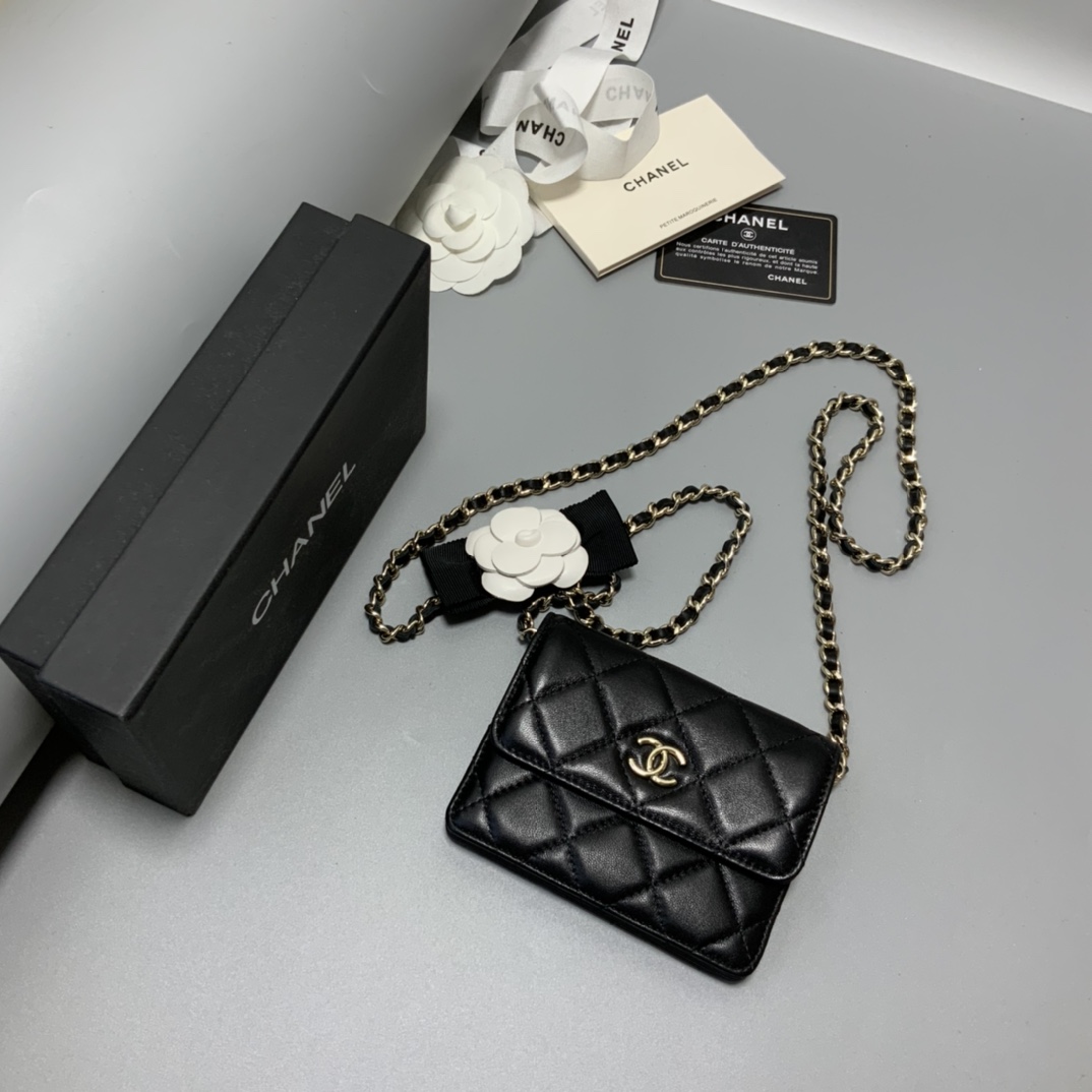 CHANEL 체인 카드지갑