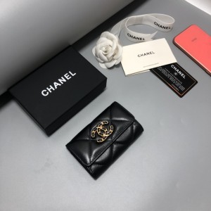 CHANEL 19 체인로고 카드지갑