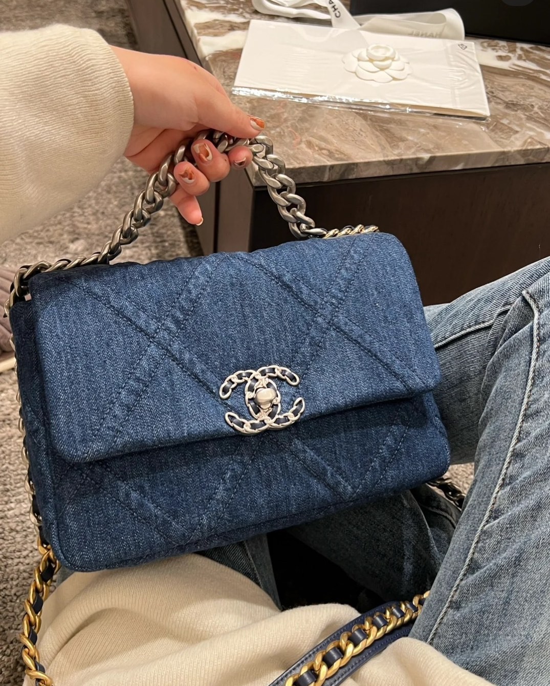 CHANEL 19 클래식 스몰 백