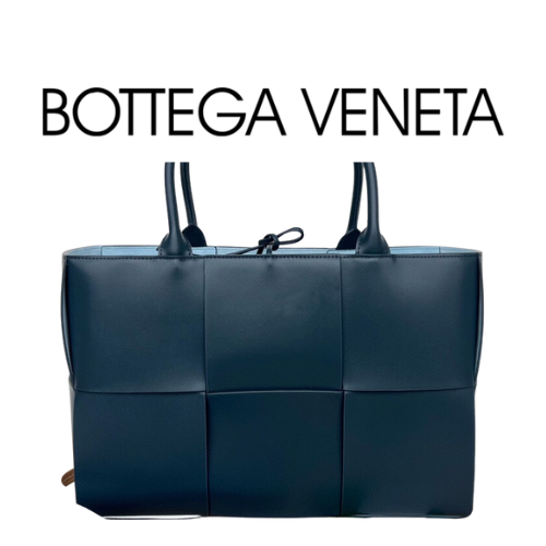 BOTTEGA VENETA ARCO 미디엄 토트백