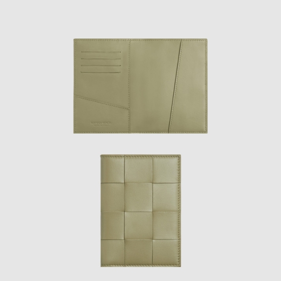 BOTTEGA VENETA_카세트 여권 케이스_777046 [2COLOR]