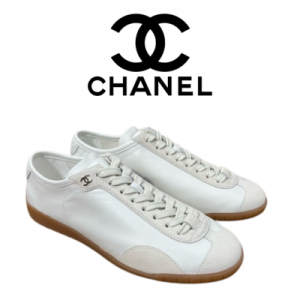CHANEL 24A CC로고 스니커즈