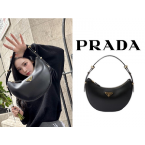 [카리나 PICK] PRADA 아르케 가죽 숄더백